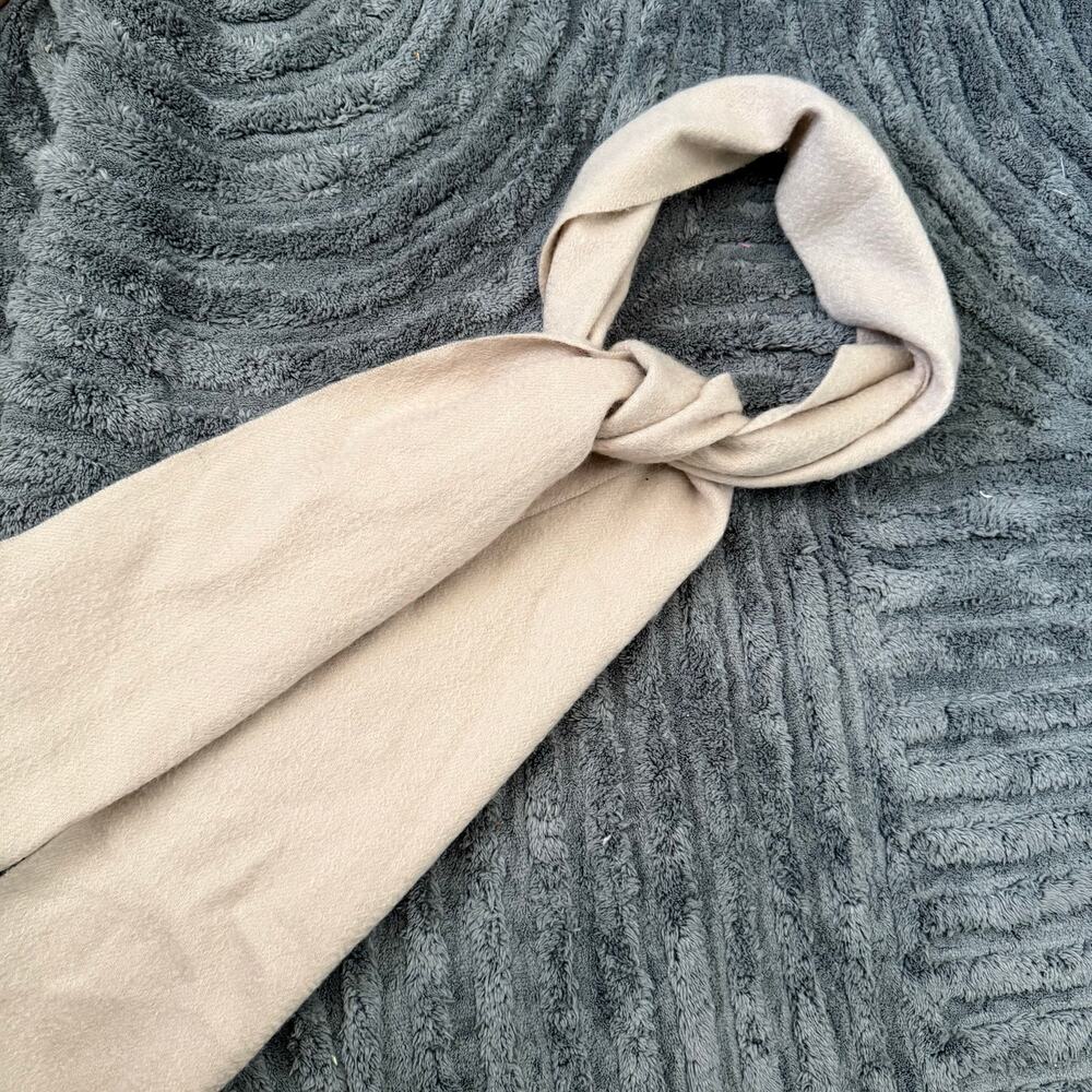 House of Bruar | Cashmere Beige Soft Casual Outdoors Winter Scarf Minimalist - Picture 2 of 7